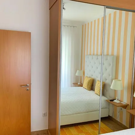 Duarte T2 - Com Vista Mar Назаре